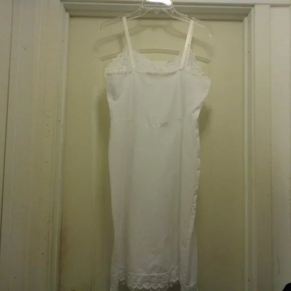 VINTAGE SWEET COTTON MIXED EYELET FULL SLIP 16/36